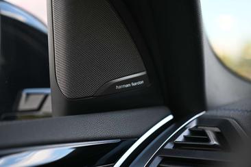 BMW iX3 — photo 19