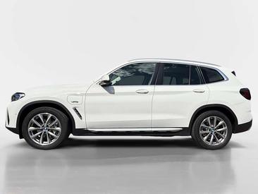 BMW X3 XDrive30e — photo 3