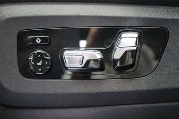 BMW XM Label — photo 27