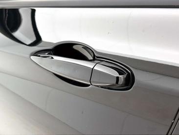 BMW X1 XDrive25e — photo 17