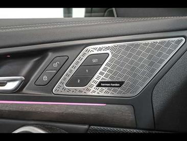 BMW IX1 XDrive30 — photo 12