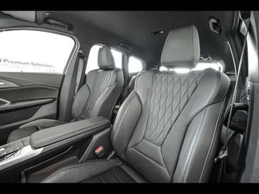 BMW IX1 XDrive30 — photo 13