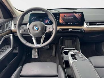 BMW X1 SDrive20i — photo 10