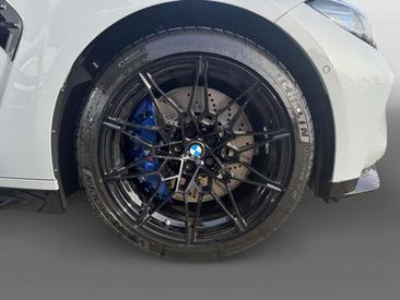 BMW M4 Competition XDrive — photo 13