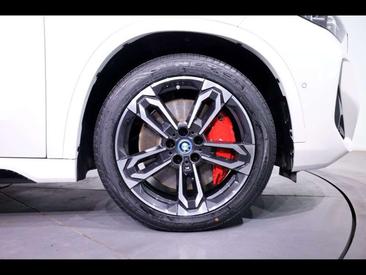 BMW IX1 EDrive20 — photo 8
