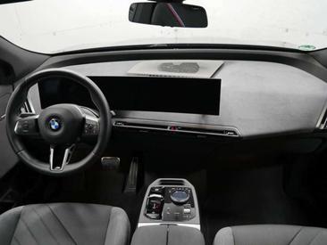 BMW IX XDrive45 — photo 8