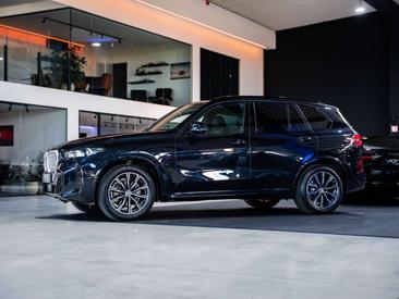 BMW X5 XDrive30d — photo 2