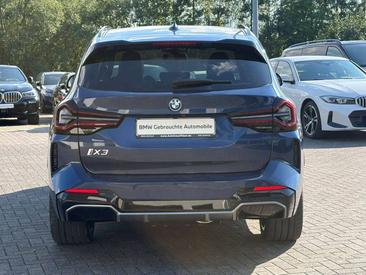 BMW iX3 — photo 5