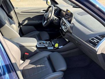 BMW iX3 — photo 8