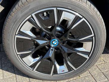 BMW iX3 — photo 13