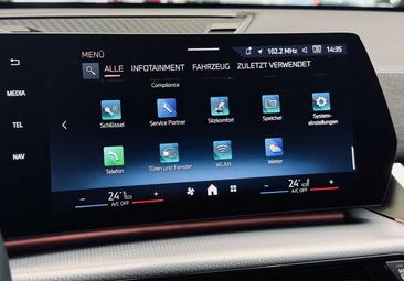 BMW X2 SDrive20i — photo 31