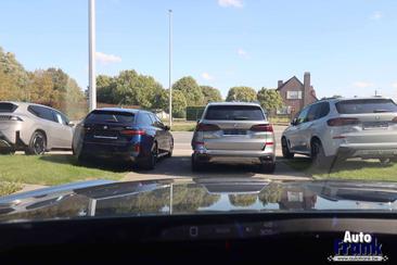 BMW iX3 50 XDrive — photo 28