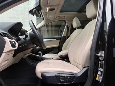 BMW X1 SDrive20i — photo 7