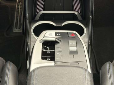 BMW X1 XDrive25e — photo 11