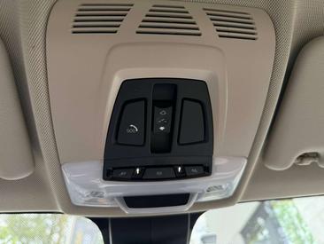 BMW X1 SDrive20i — photo 16