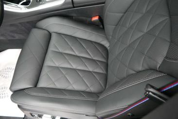 BMW X5 XDrive50e — photo 12