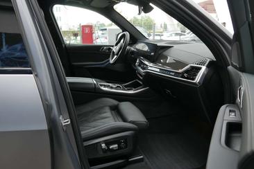 BMW X5 XDrive50e — photo 31