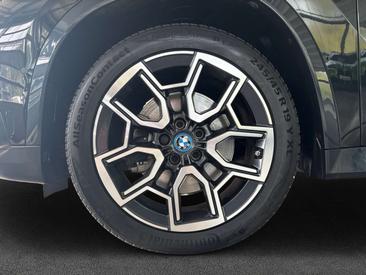 BMW IX1 XDrive30 — photo 6