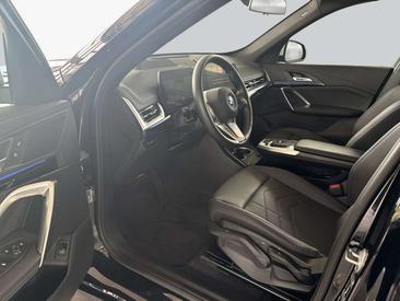 BMW IX1 XDrive30 — photo 8