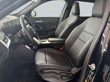 BMW IX1 XDrive30 — photo 9
