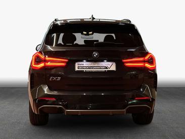 BMW iX3 — photo 4