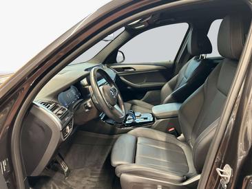 BMW iX3 — photo 8