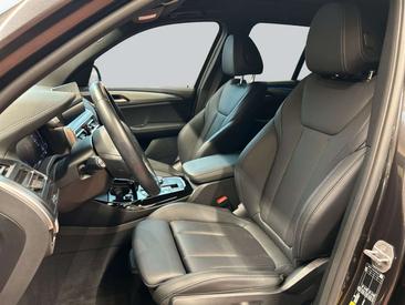 BMW iX3 — photo 9