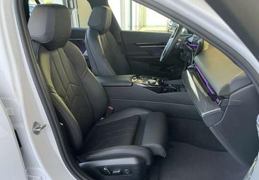 BMW Série 5 535d — photo 12