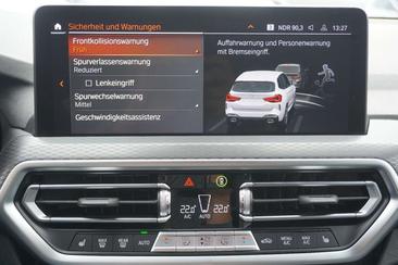 BMW X3 XDrive30e — photo 17