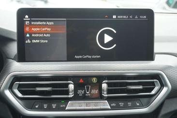 BMW X3 XDrive30e — photo 18