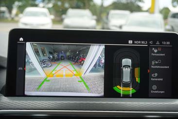BMW X3 XDrive30e — photo 19