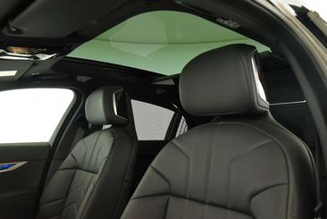 BMW Série 7 Berline 740d XDrive — photo 17