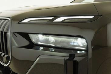 BMW Série 7 Berline 740d XDrive — photo 24
