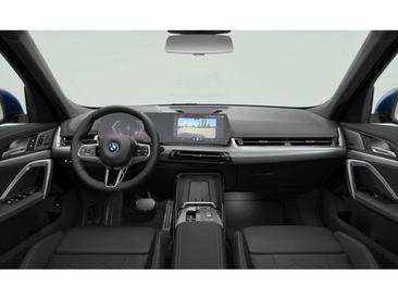 BMW IX1 XDrive30 — photo 4