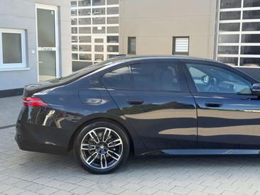 BMW Série 5 520d — photo 16