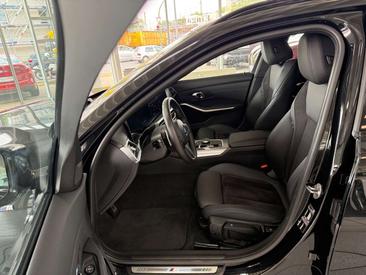 BMW Série 3 Berline 318i — photo 8