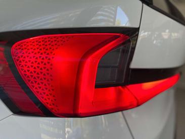 BMW X1 SDrive18i — photo 7