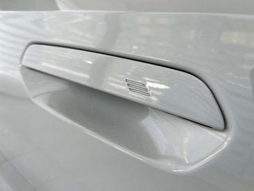 BMW X1 SDrive18i — photo 8