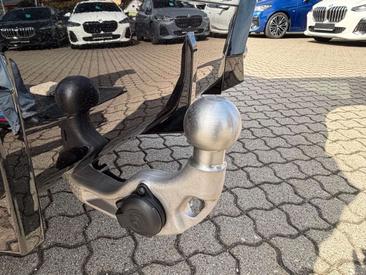 BMW IX2 EDrive20 — photo 11