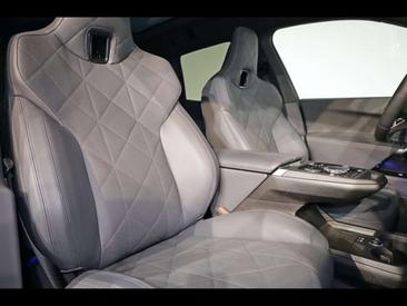 BMW IX XDrive45 — photo 11