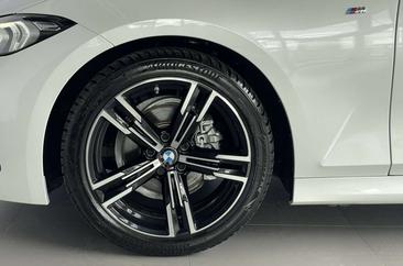 BMW Série 3 Berline 318d — photo 4