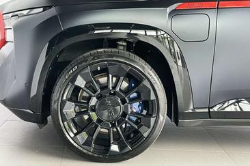 BMW XM Label — photo 4
