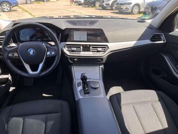 BMW Série 3 Berline 320e — photo 10