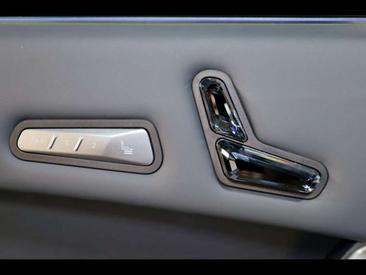 BMW IX XDrive45 — photo 19