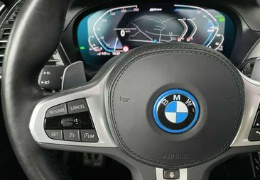 BMW X3 XDrive30e — photo 17