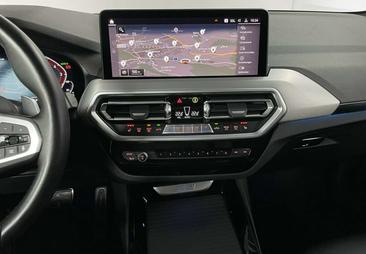 BMW X3 XDrive30e — photo 21