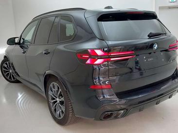 BMW X5 60i — photo 3