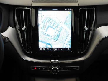 Volvo XC60 B4 D AWD — photo 9