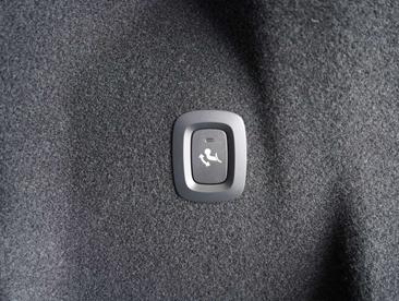 Volvo XC60 B4 D AWD — photo 18