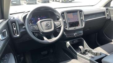 Volvo XC40 B3 — photo 4